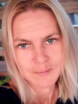 Sziasztok! Anita vagyok. Komoly Jász-Nagykun-Szolnok megyei társkereső férfiak jelentkezését várom.