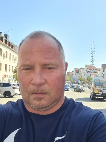 István, 51 éves németországi társkereső férfi profil fotója