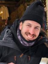 Sziasztok! Gergely vagyok. Komoly Nagy Britannia kerületi párkereső nők jelentkezését várom.