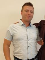 Sziasztok! Isti vagyok. Komoly pétfürdői párkereső nők jelentkezését várom.