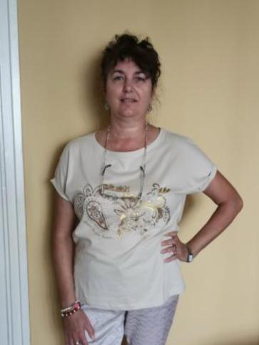 Marianna, 58 éves tatabányai társkereső nő profil fotója