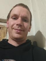 Sziasztok! Gábor vagyok. Fiatal Borsod-Abaúj-Zemplén megyei párkereső lányokkal chatelnék.