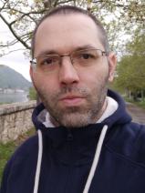 Sziasztok! Attila vagyok. Komoly váci párkereső nők jelentkezését várom.