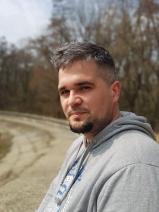 Sziasztok! Robi vagyok. Komoly érsekvadkerti párkereső nők jelentkezését várom.