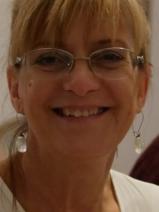 Sziasztok! Ildikó vagyok. Diplomás budapesti párkereső férfiakat keresek randizni.