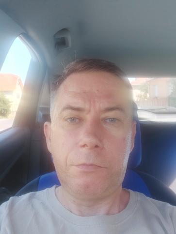 Robi, 48 éves Budapest IX. kerületi társkereső férfi profil fotója