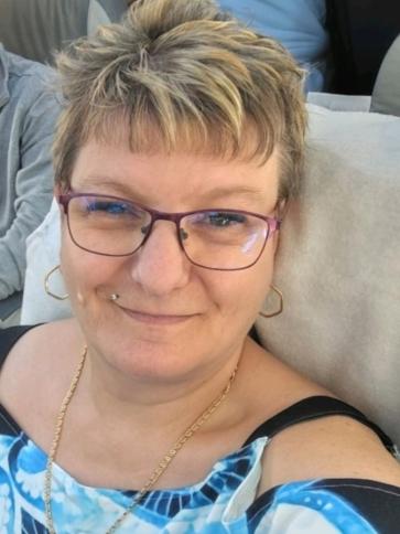 Erzsébet, 58 éves komáromi társkereső nő profil fotója