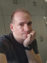 Sziasztok! Olivér vagyok. Komoly budapesti párkereső nők jelentkezését várom.