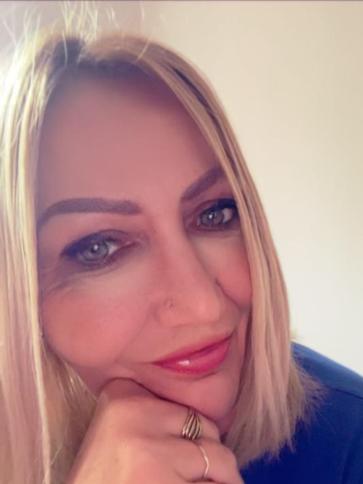 Alexandra, 55 éves gyulai társkereső nő profil fotója