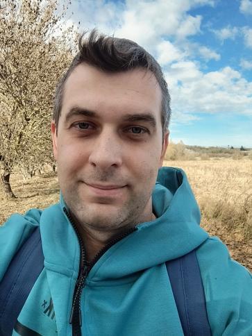 Viktor, 32 éves tamási társkereső férfi profil fotója