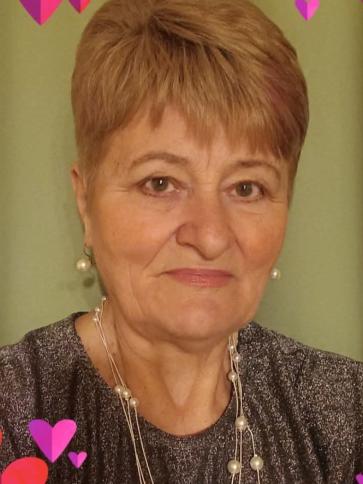 Marina, 69 éves dunaújvárosi társkereső nő profil fotója