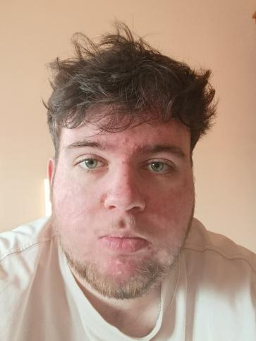 Máté, 19 éves tetétleni társkereső férfi profil fotója