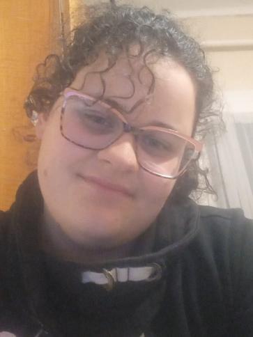 Helga, 19 éves mindszenti társkereső nő profil fotója