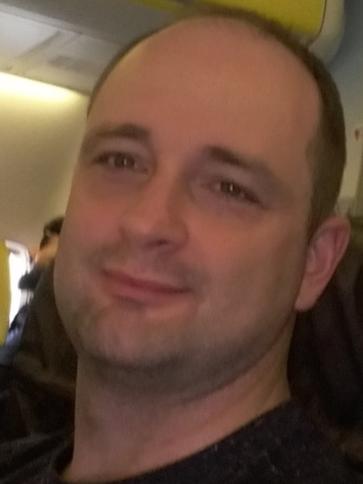 Péter, 46 éves veszprémi társkereső férfi profil fotója