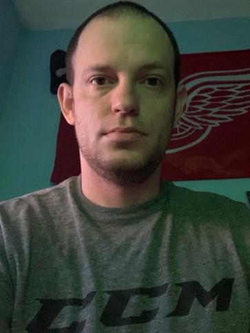 Dénes, 37 éves egri társkereső férfi profil fotója