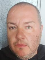 Sziasztok! Zsolt vagyok. Komoly váci párkereső nők jelentkezését várom.