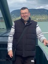 Sziasztok! Laci vagyok. Komoly kecskeméti párkereső nők jelentkezését várom.