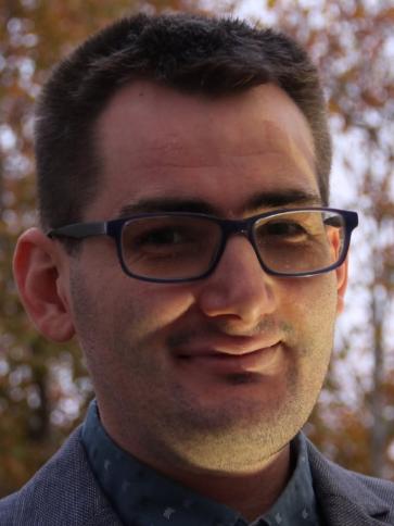 Tamás, 32 éves tatabányai társkereső férfi profil fotója