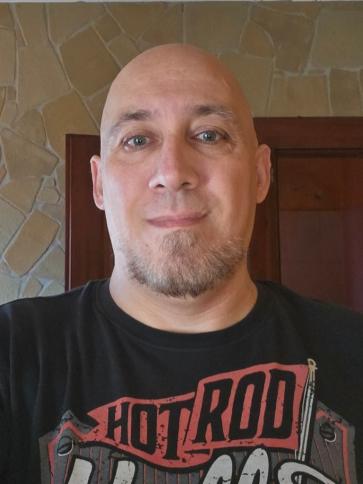 Attila, 49 éves sárvári társkereső férfi profil fotója