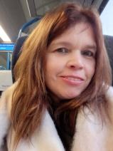 Sziasztok! Evi vagyok. Komoly Nagy Britannia kerületi társkereső férfiak jelentkezését várom.