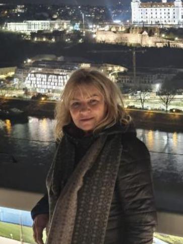 Edit, 63 éves pápai társkereső nő profil fotója