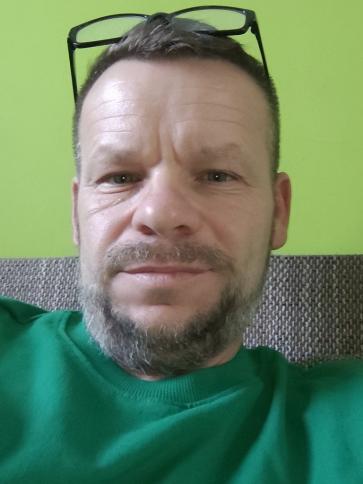 József, 48 éves újrónafői társkereső férfi profil fotója