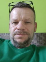 Sziasztok! József vagyok. Komoly újrónafői párkereső nők jelentkezését várom.