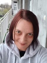 Sziasztok! Lívia vagyok. Komoly szerbiai társkereső férfiak jelentkezését várom.