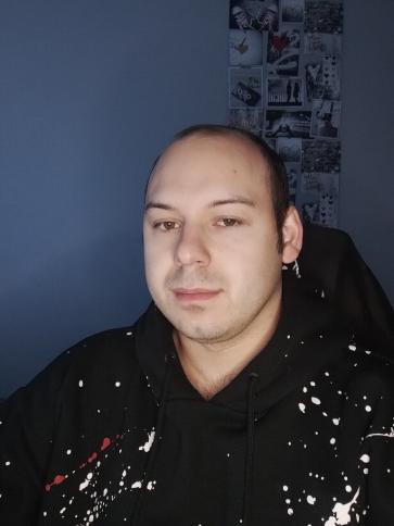 Alen, 22 éves mórahalomi társkereső férfi profil fotója