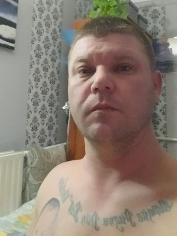 Attila, 38 éves berettyóújfalui társkereső férfi profil fotója Attila, 38 éves berettyóújfalui társkereső férfi profil fotója