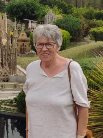 Ica, 75 éves Budapest XIX. kerületi társkereső nő profil fotója Ica, 75 éves Budapest XIX. kerületi társkereső nő profil fotója