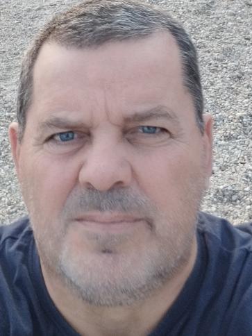 Balázs, 61 éves neszmélyi társkereső férfi profil fotója
