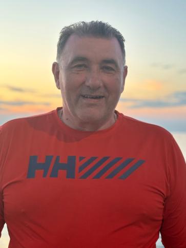 László, 61 éves tatabányai társkereső férfi profil fotója László, 61 éves tatabányai társkereső férfi profil fotója