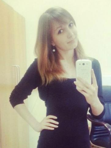 Esztike, 22 éves zirci társkereső nő profil fotója