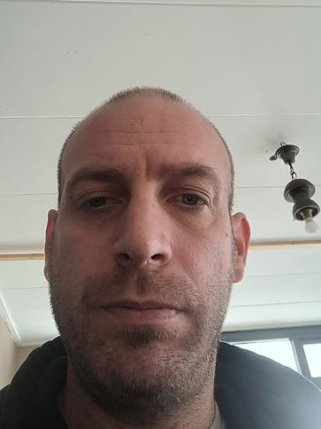 Zoltan, 41 éves jászberényi társkereső férfi profil fotója