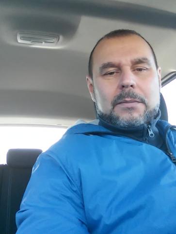 László, 44 éves svájci társkereső férfi profil fotója