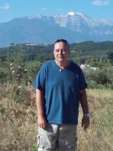 Lajos, 57 éves sülysápi társkereső férfi profil fotója