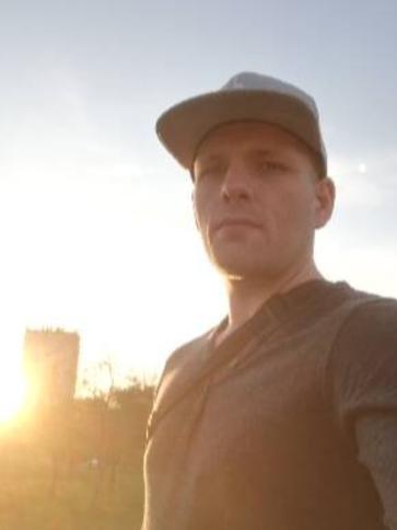 Mihály, 36 éves szolnoki társkereső férfi profil fotója