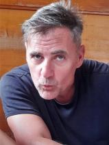 Sziasztok! Gábor vagyok. Diplomás soproni társkereső nőket keresek ismerkedési célból.