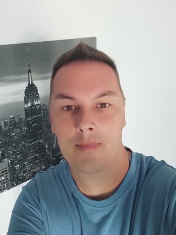 Krisztián, 43 éves lábodi társkereső férfi profil fotója