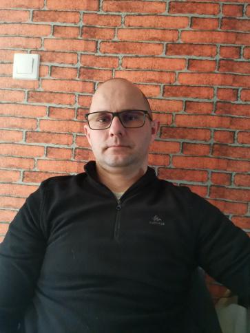 Ádám, 37 éves földeáki társkereső férfi profil fotója