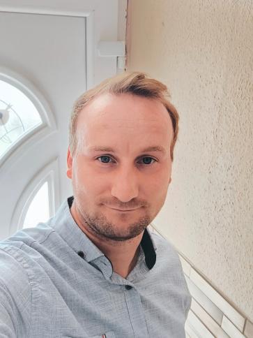 János, 31 éves zalalövői társkereső férfi profil fotója