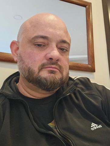 Gyula, 44 éves siófoki társkereső férfi profil fotója