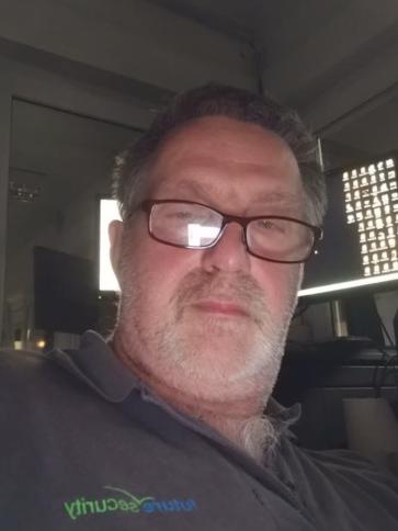 László, 57 éves tatabányai társkereső férfi profil fotója