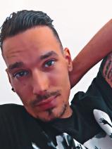 Sziasztok! Mark vagyok. Komoly egyházasrádóci párkereső nők jelentkezését várom.