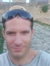 Sziasztok! Geri vagyok. Online abdai randizni vágyó nők kattinsatok a kedvenc gombra.