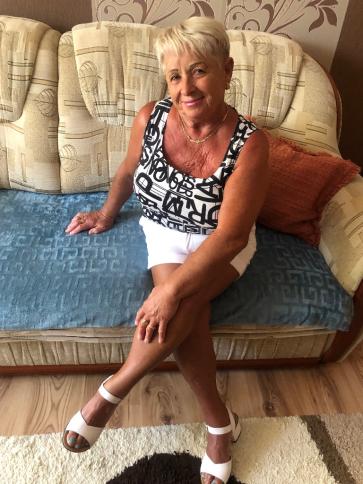 Teri, 70 éves kecskeméti társkereső nő profil fotója