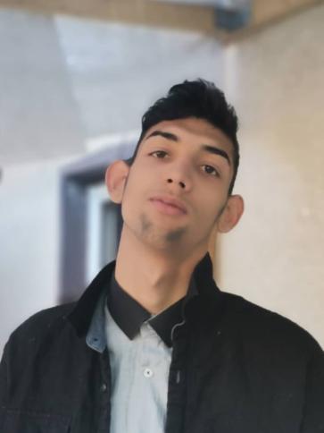 tibor, 21 éves kazincbarcikai társkereső férfi profil fotója
