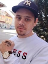 Sziasztok! Gábor vagyok. Komoly szentgotthárdi párkereső nők jelentkezését várom.