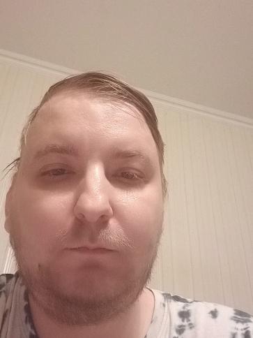 Richárd, 31 éves tatabányai társkereső férfi profil fotója